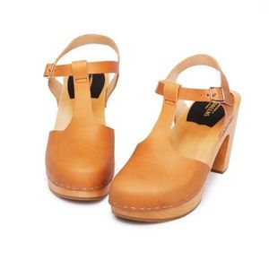Swedish Hasbeens T-Strap Sky High Clogs - Size 38/US 8
